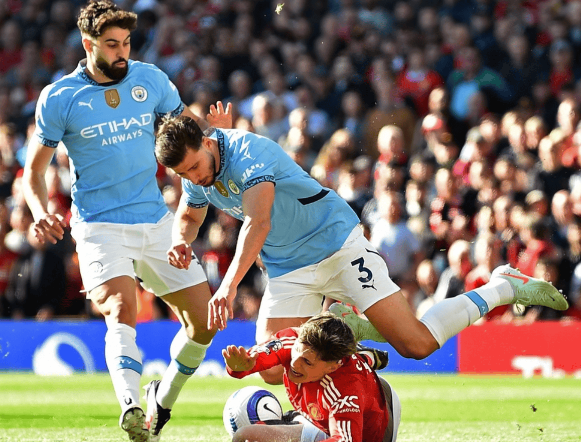 开云体育下载-关于曼城客场轻易取胜，继续缩小与对手的分差的信息